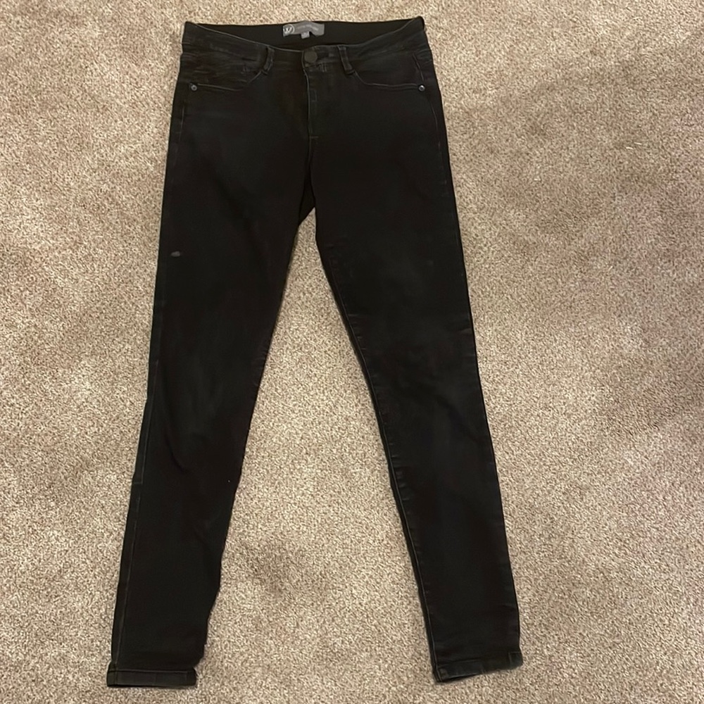 Black Wit & Wisdom Jeans, in Women’s size 6.